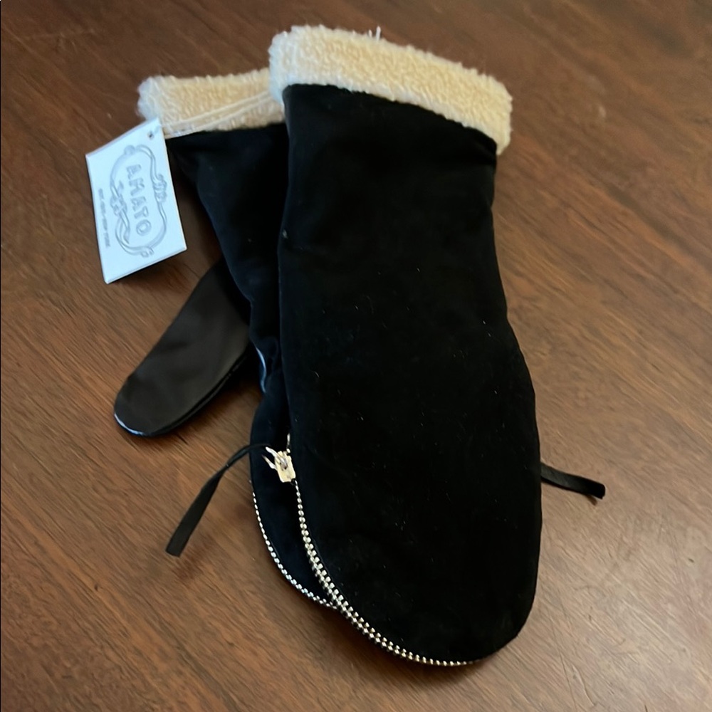 Black Suede Women's mittens